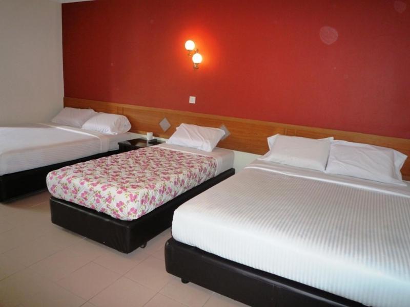 Lotus Hotel Johor Bahru Bagian luar foto