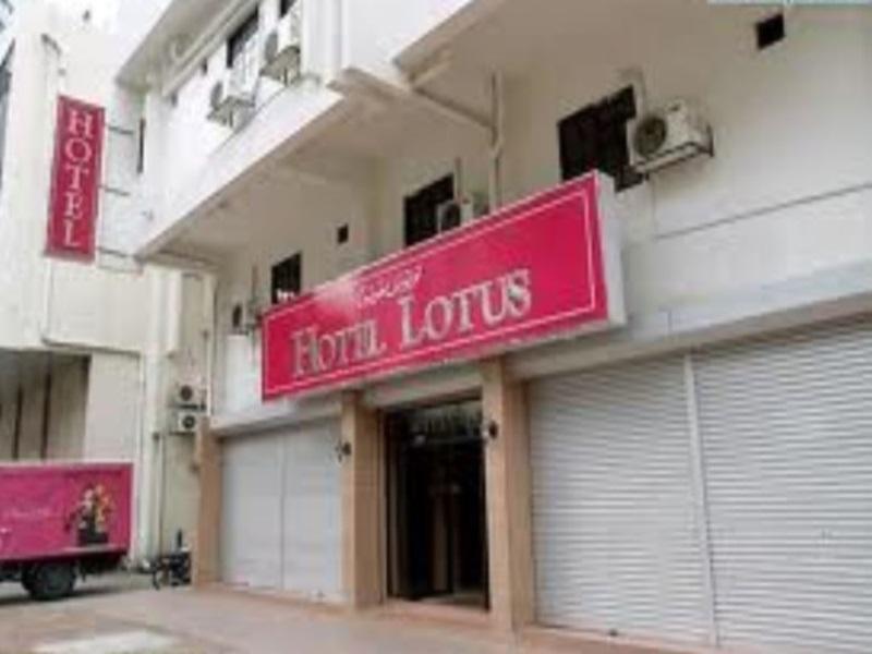 Lotus Hotel Johor Bahru Bagian luar foto