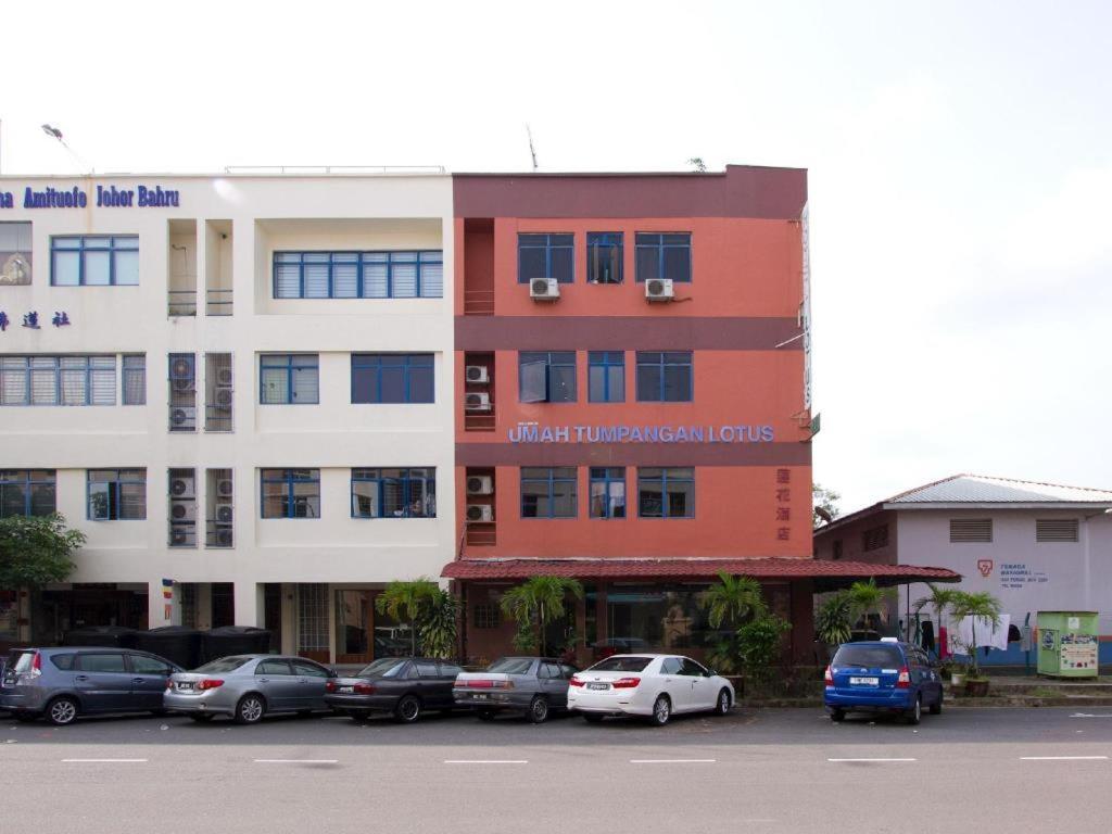 Lotus Hotel Johor Bahru Bagian luar foto